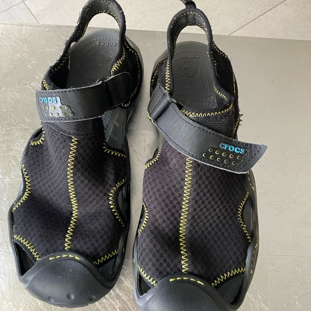 Crocs Swiftwater Mesh Fisherman Sandals Shoes Black Men's Size 11